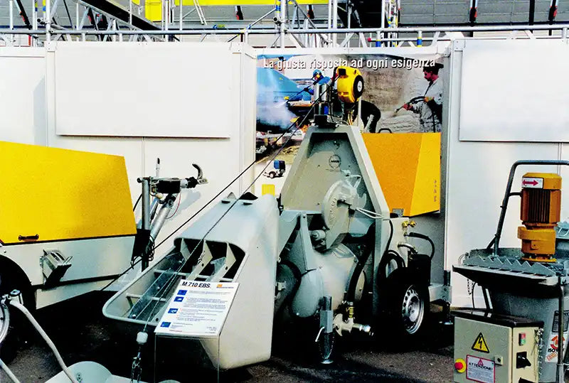 5827/XF ZECA PROLUNGA CON RIENTRO AUTOMATICO 11,5M SENZA PRESA SPINA CAVO IN ENTRATA
