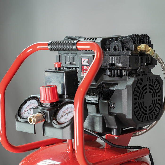 FINI Siltek TB 50V/1,5 hp Compressore oilless silenzioso, adatto per hobbisti esigenti e professionisti.